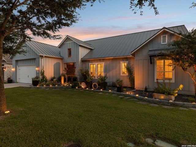 137 Sowing Oak Dr, San Marcos, TX 78666