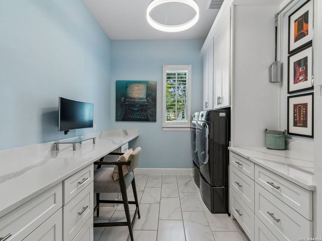 137 Sowing Oak Dr, San Marcos, TX 78666