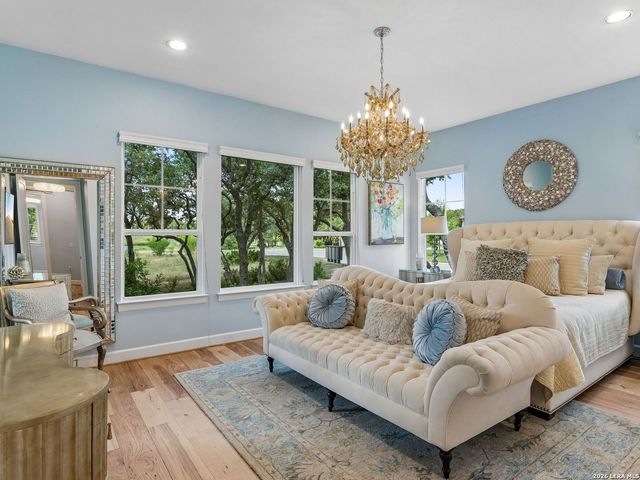 137 Sowing Oak Dr, San Marcos, TX 78666