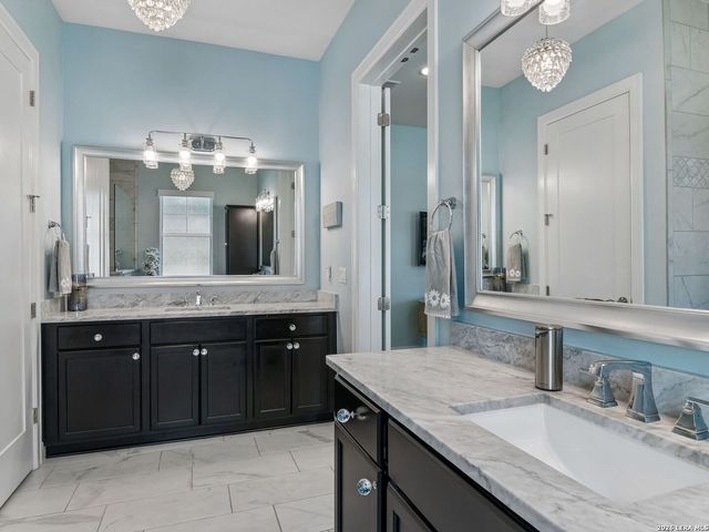 137 Sowing Oak Dr, San Marcos, TX 78666