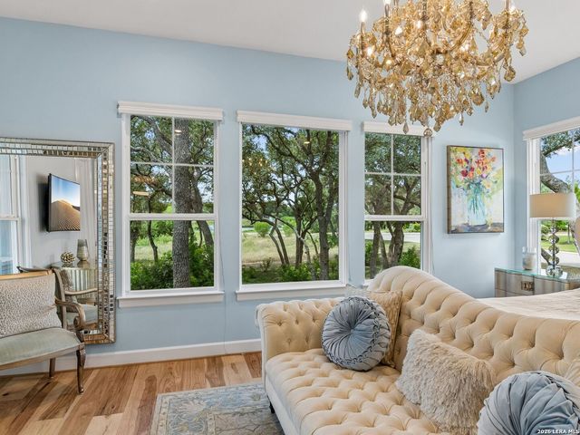 137 Sowing Oak Dr, San Marcos, TX 78666