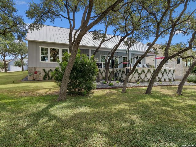 137 Sowing Oak Dr, San Marcos, TX 78666