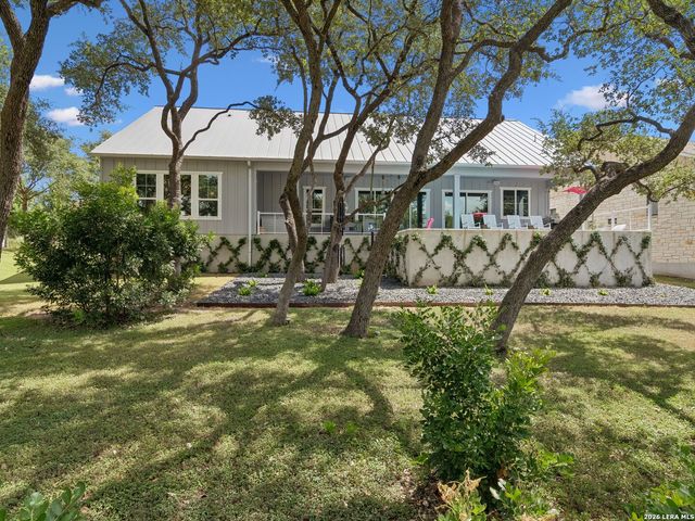 137 Sowing Oak Dr, San Marcos, TX 78666