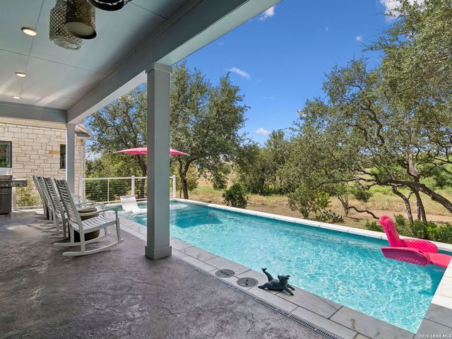 137 Sowing Oak Dr, San Marcos, TX 78666
