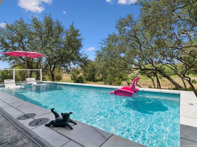 137 Sowing Oak Dr, San Marcos, TX 78666