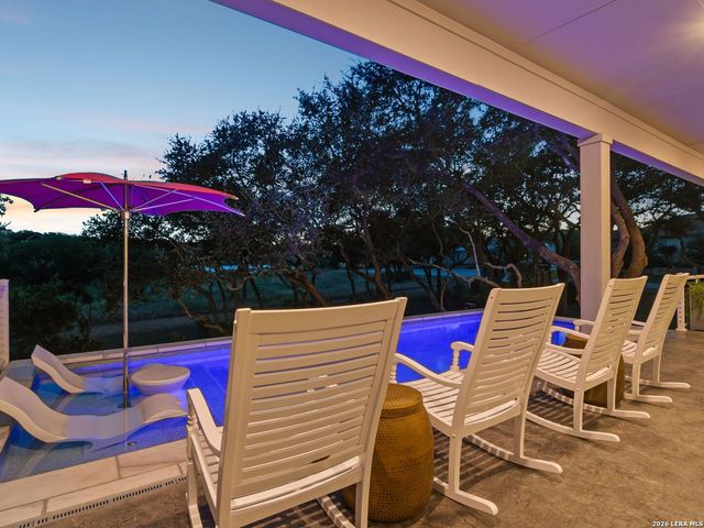 137 Sowing Oak Dr, San Marcos, TX 78666