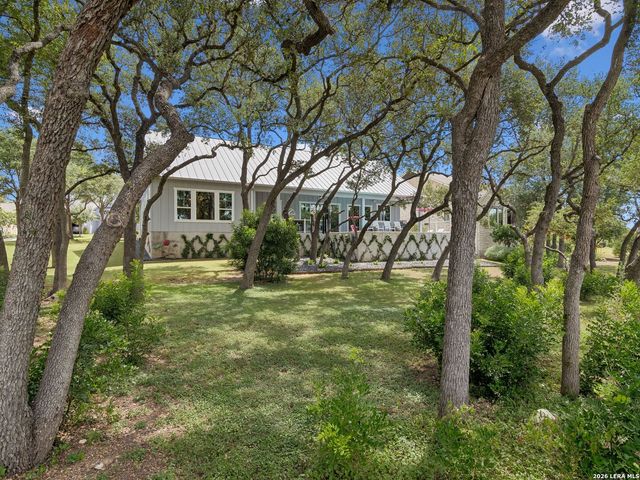 137 Sowing Oak Dr, San Marcos, TX 78666