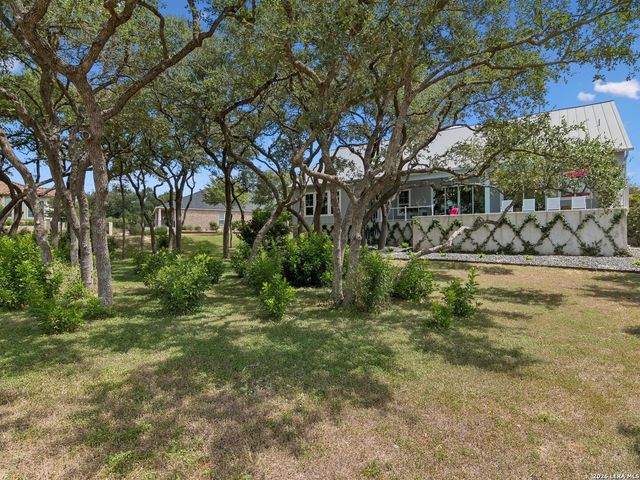 137 Sowing Oak Dr, San Marcos, TX 78666