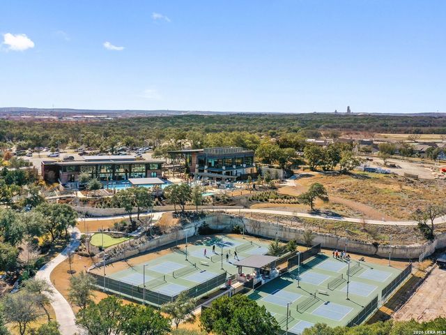 137 Sowing Oak Dr, San Marcos, TX 78666
