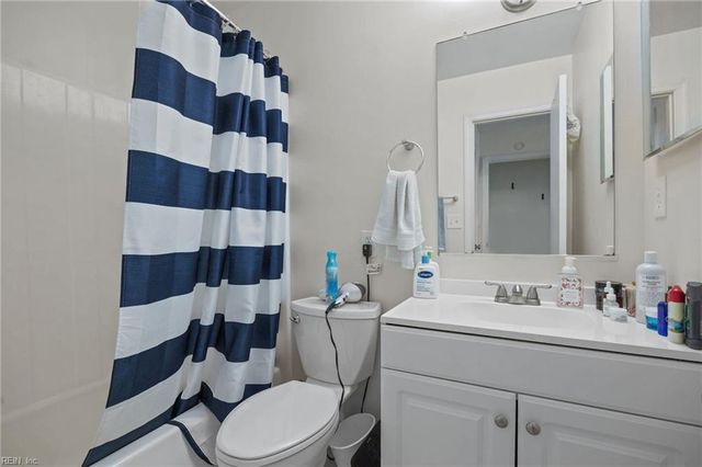 633 Oleander CIR, Virginia Beach, VA 23464