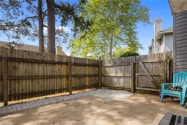 633 Oleander CIR, Virginia Beach, VA 23464