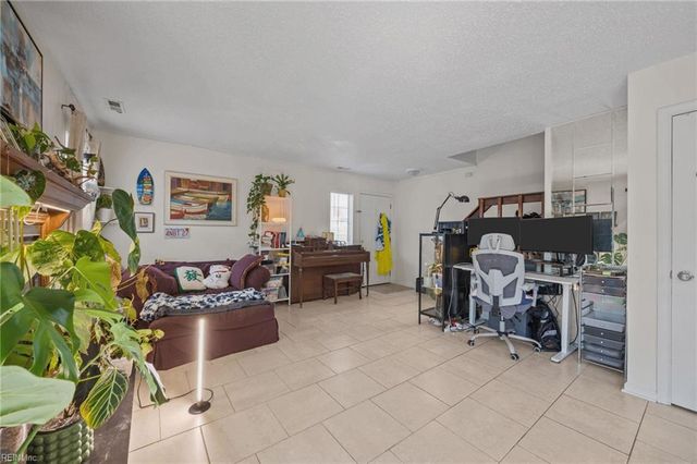 633 Oleander CIR, Virginia Beach, VA 23464