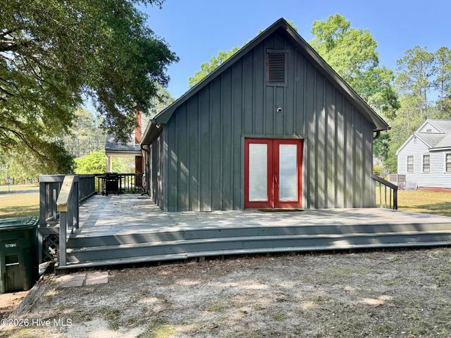 212 Richmond Avenue, Hamlet, NC 28345