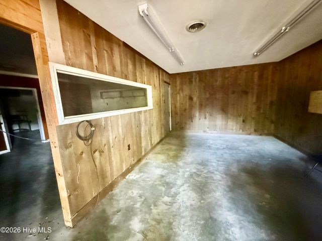 212 Richmond Avenue, Hamlet, NC 28345
