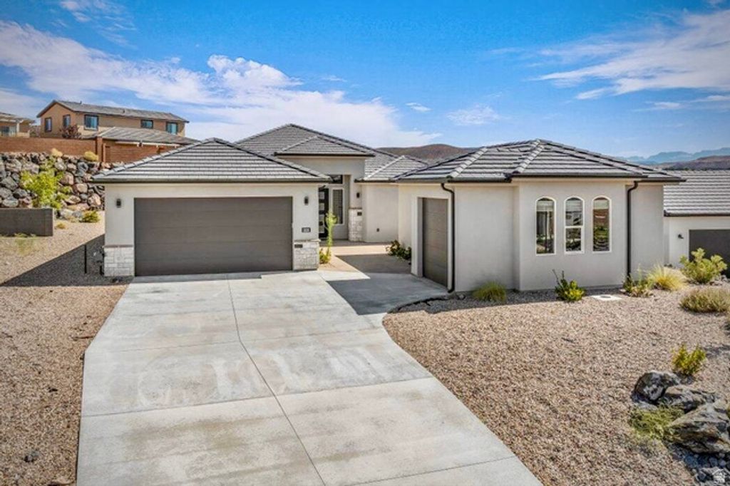 1838 W 180 N, Hurricane, UT 84737