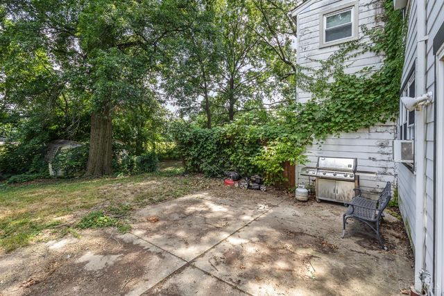 9 Chalmers Court, Greenhills, OH 45218
