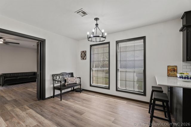 4620 Rolling Meadows Road, Bartlesville, OK 74006