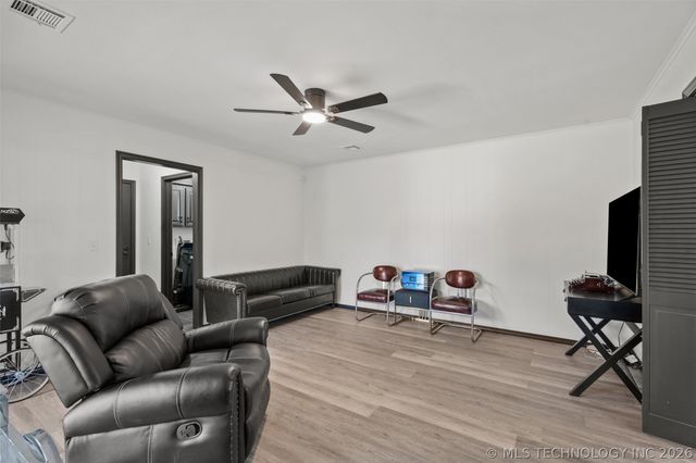 4620 Rolling Meadows Road, Bartlesville, OK 74006