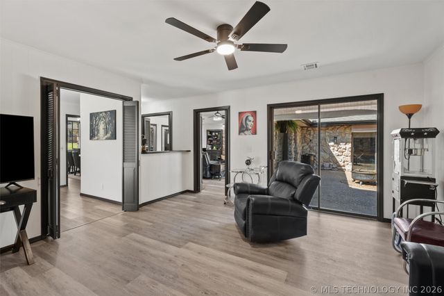 4620 Rolling Meadows Road, Bartlesville, OK 74006