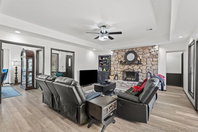 4620 Rolling Meadows Road, Bartlesville, OK 74006