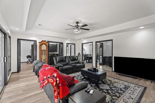 4620 Rolling Meadows Road, Bartlesville, OK 74006