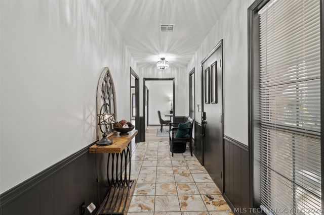 4620 Rolling Meadows Road, Bartlesville, OK 74006