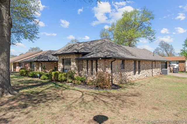 4620 Rolling Meadows Road, Bartlesville, OK 74006