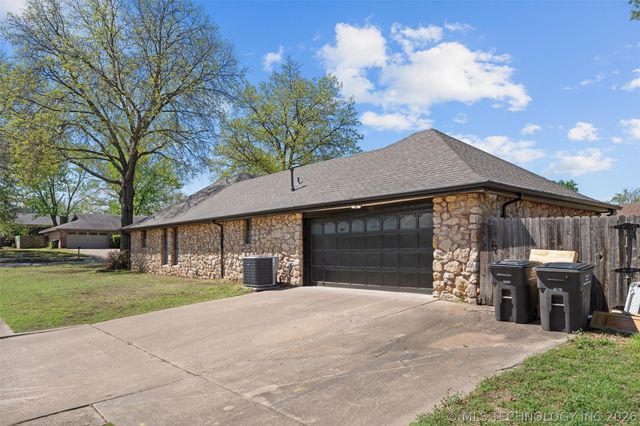 4620 Rolling Meadows Road, Bartlesville, OK 74006