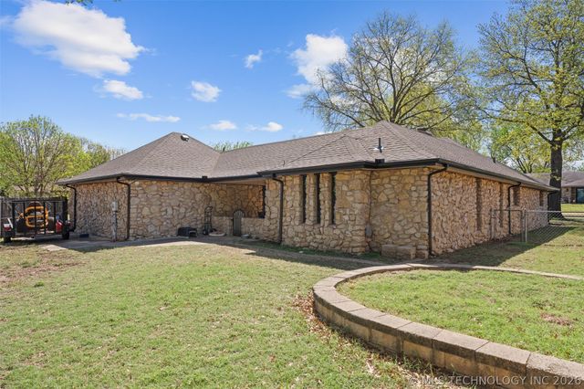 4620 Rolling Meadows Road, Bartlesville, OK 74006