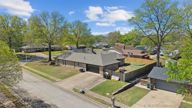 4620 Rolling Meadows Road, Bartlesville, OK 74006