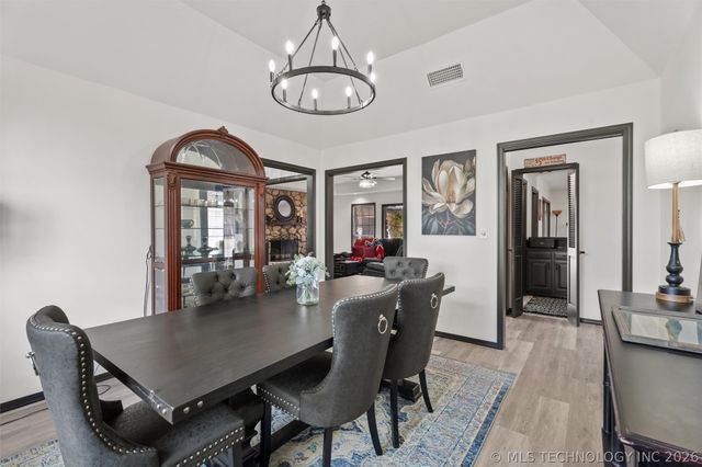4620 Rolling Meadows Road, Bartlesville, OK 74006