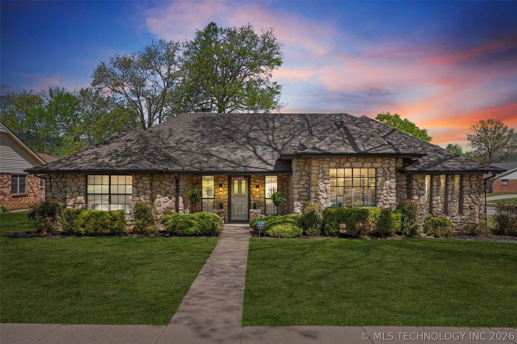 4620 Rolling Meadows Road, Bartlesville, OK 74006