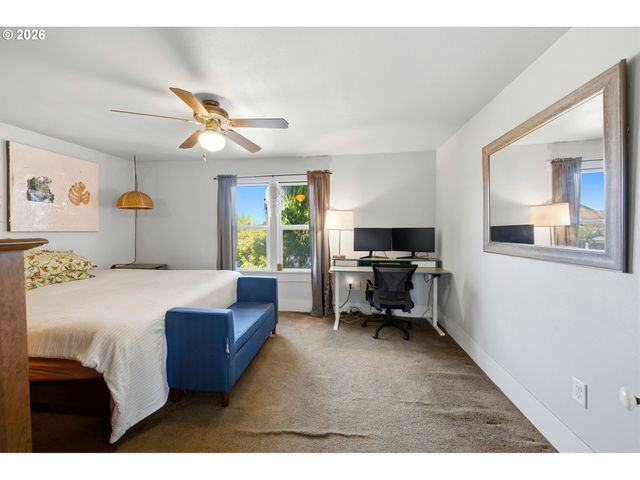 1046 Ne 2ND St, Mc Minnville, OR 97128