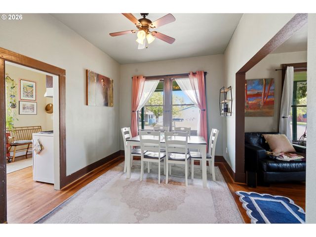 1046 Ne 2ND St, Mc Minnville, OR 97128