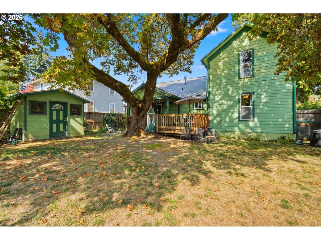 Image 28 of property listing at 1046 Ne 2ND St, Mc Minnville, OR 97128