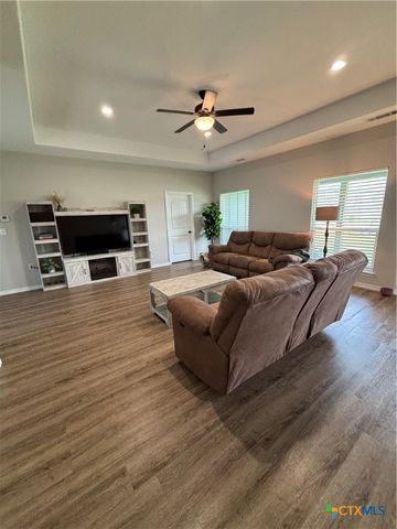 1313 Sandstone Cove, Lampasas, TX 76550