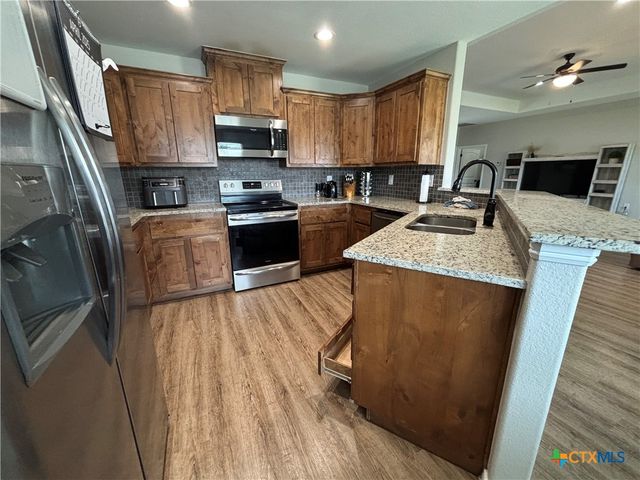 1313 Sandstone Cove, Lampasas, TX 76550