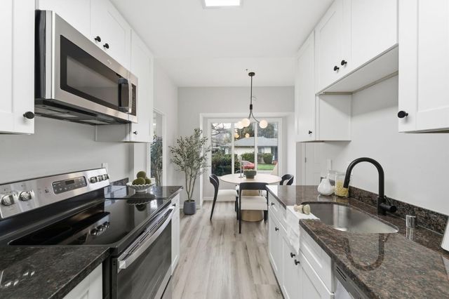 25 McAker Court 103, San Mateo, CA 94403