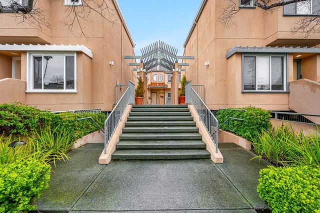 25 McAker Court 103, San Mateo, CA 94403