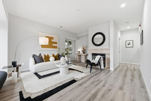 25 McAker Court 103, San Mateo, CA 94403