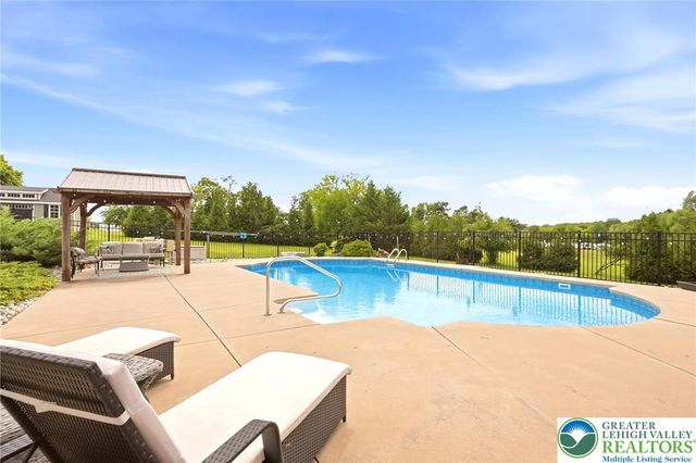 463 North Penn Dixie Road, Moore Twp, PA 18014