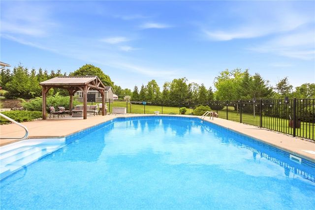 463 North Penn Dixie Road, Moore Twp, PA 18014
