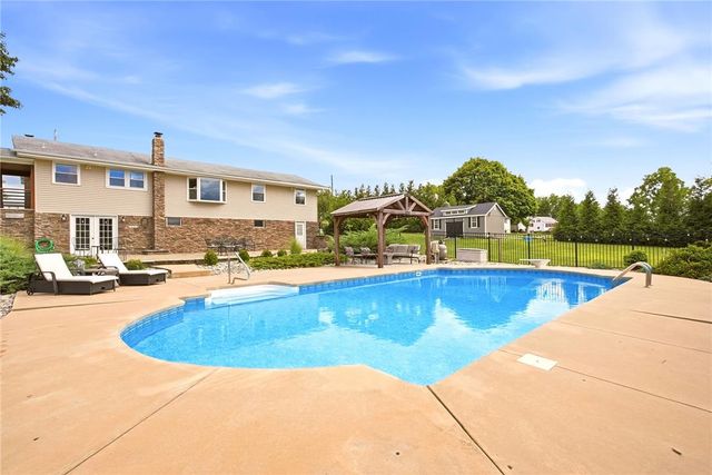 463 North Penn Dixie Road, Moore Twp, PA 18014