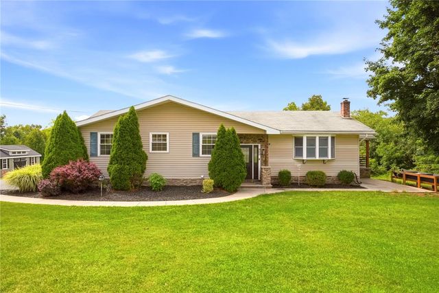 463 North Penn Dixie Road, Moore Twp, PA 18014