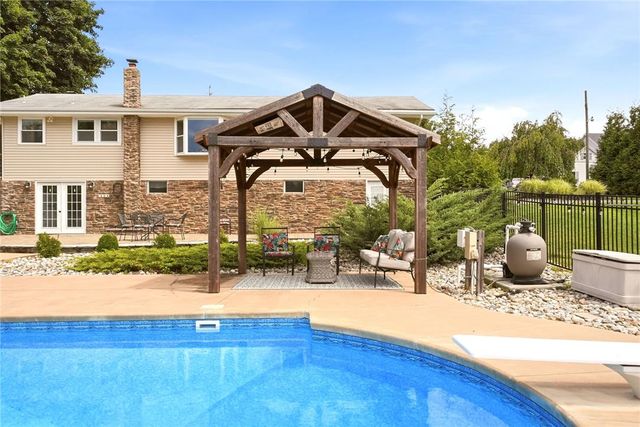 463 North Penn Dixie Road, Moore Twp, PA 18014