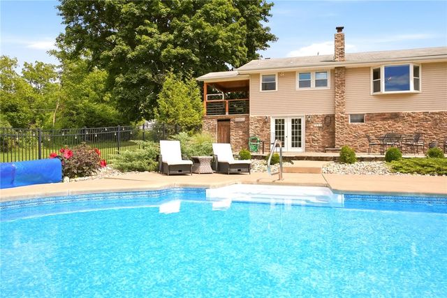 463 North Penn Dixie Road, Moore Twp, PA 18014