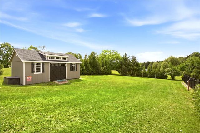 463 North Penn Dixie Road, Moore Twp, PA 18014