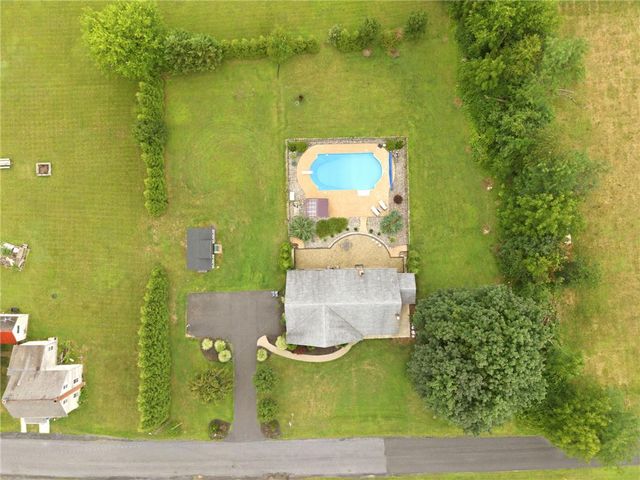 463 North Penn Dixie Road, Moore Twp, PA 18014