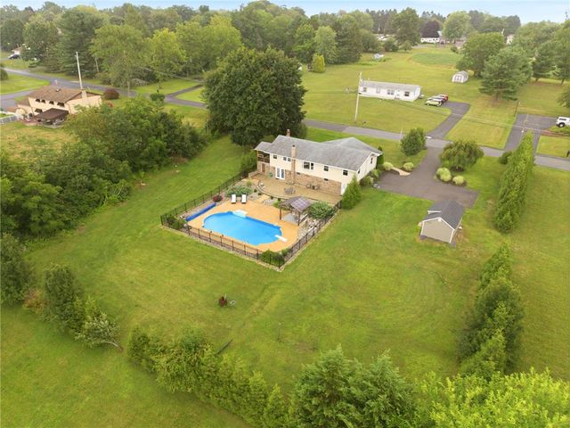463 North Penn Dixie Road, Moore Twp, PA 18014