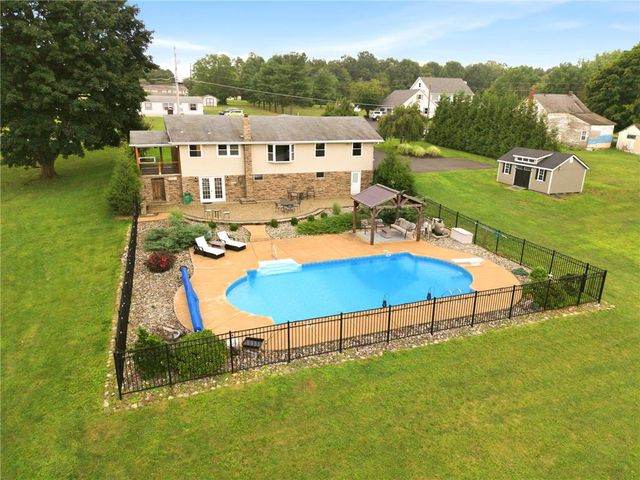 463 North Penn Dixie Road, Moore Twp, PA 18014